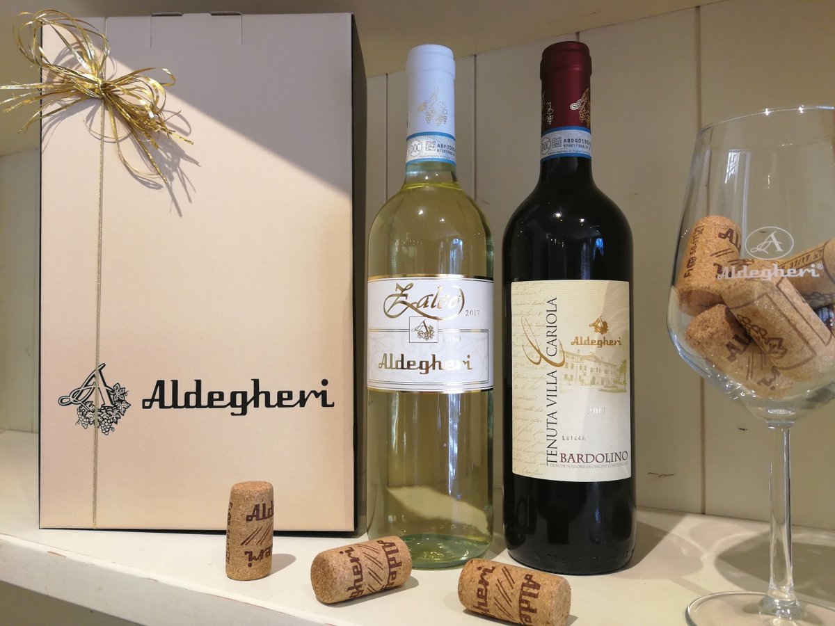 Quest'anno ai vostri regali ci pensiamo noi! 🎁 Vieni a trovarci!
#confezioni #confezioninatale #regaliaziendali #confezioniregalo #anatalepuoi #idee #ideepersonalizzate #packaging #regali #valpolicella #wineshop