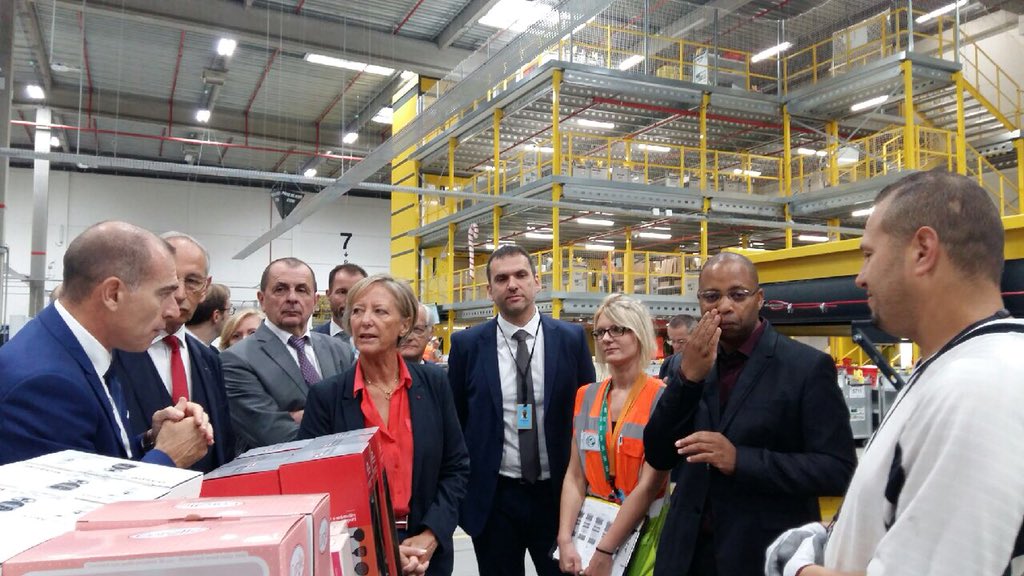 Sophie Cluzel On Twitter Visite Ce Matin D Un Centre Amazonnewsfr Et Echanges Avec Des Travailleurs Handicapes En Interim Amazon Travaille De Pair Avec L Agence Partnaire Pour Faciliter L Insertion Dans L Emploi Des Personnes