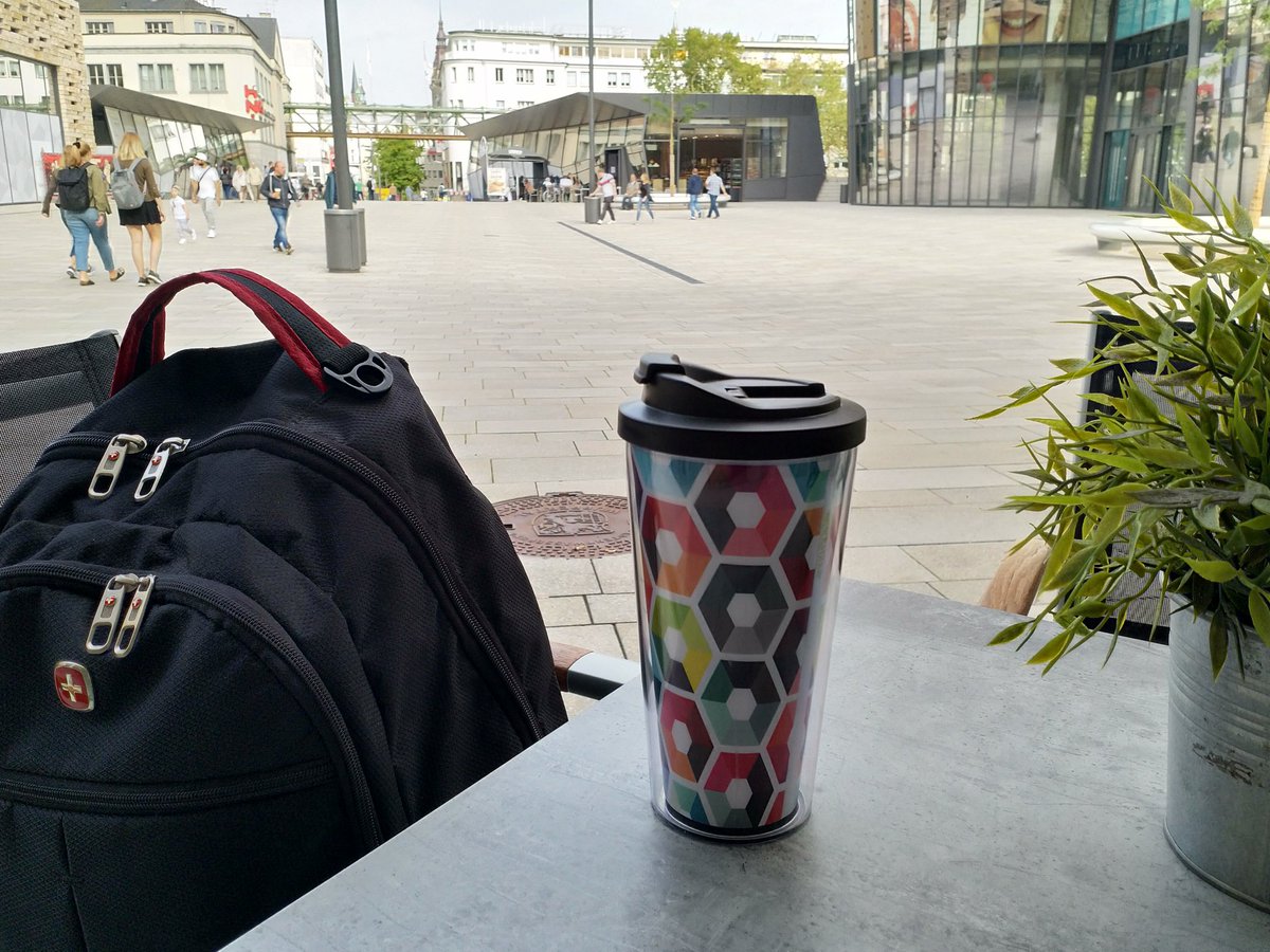 DayCare_Tech's tweet photo. Auf nach Köln zum ersten Treffen mit @BildungsSache für das Kooperationsprojekt mit dem @drkkoeln + @DKHW_de im Rahmen des Förderprogramms "Kultur macht stark" des @BMBF_Bund 

 #GemeinsamWirken und  #digitalengagiert die #DigitaleBildung fördern. 

Und in 360° durch #Köln ... https://t.co/izOkZJZhyB