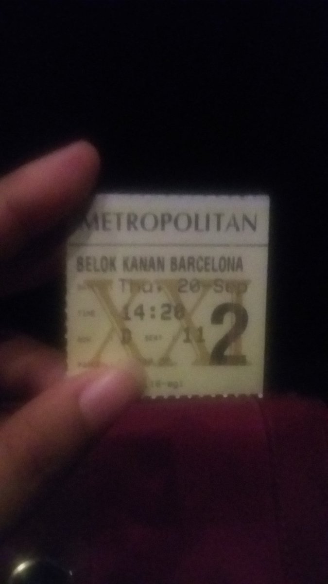 laraswati_intan's tweet photo. Hari pertama penayangan barcelona belok kanan. Baru x ini ada film yang membuat w ingat cerita akan masa lalu dan melihat ke masa depan. Salut buat akting @morganoey @mikhatambayong @anggika_ofc n terutama @DevaMahenra g da yg kuat nahan perasaan ke orang lain like ucup.#timucup https://t.co/gFrRUsdpA7