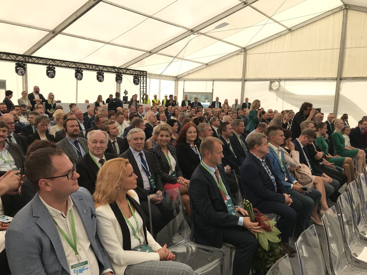 FortumPolska's tweet photo. 3 tysiące odbiorów inspektorskich i 22 kawy później... dzisiaj #uroczystośćotwarcia nowej elektrociepłowni w Zabrzu. #OstatnieSzlify #BędzieGorąco #JoinTheChange #Fortum https://t.co/6RaFWOhIib