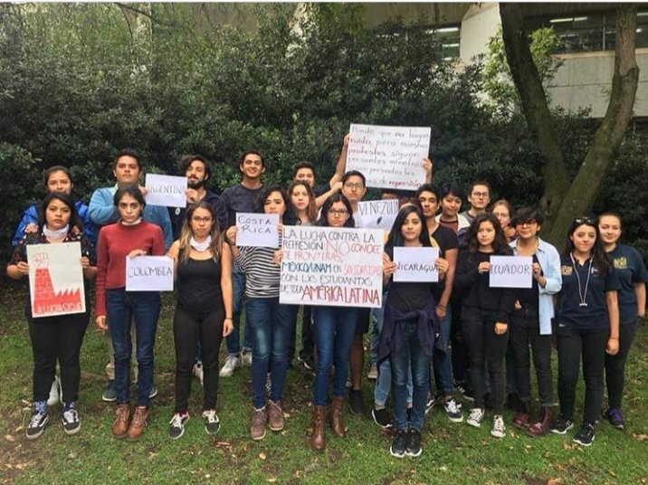 LaUpublicatecu1's tweet photo. Desde la @UNAM_MX los y las estudiantes se solidarizan con la lucha estudiantil en Colombia y América Latina. ¡Gracias México!
#SOSUniversidadesPúblicas
#PúblicaLaRecibimosPublicaLaDevolveremos #ResisteLaUniversidadPública
#UNAMMX #Mexico #UPública https://t.co/s8YxqhXSTs