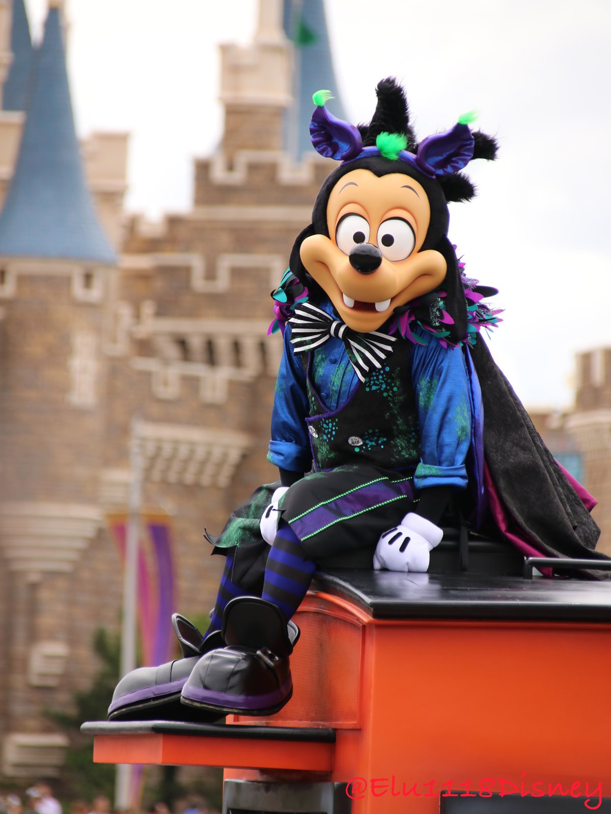 Elu 9 11 初日 スプーキー Boo パレード その かっこいいボーイズ Disney Tdl Halloween ディズニーハロウィーン スプーキーbooパレード ミッキーマウス ミッキー マックス グーフィー プルート T Co Nn8vzxmovi Twitter