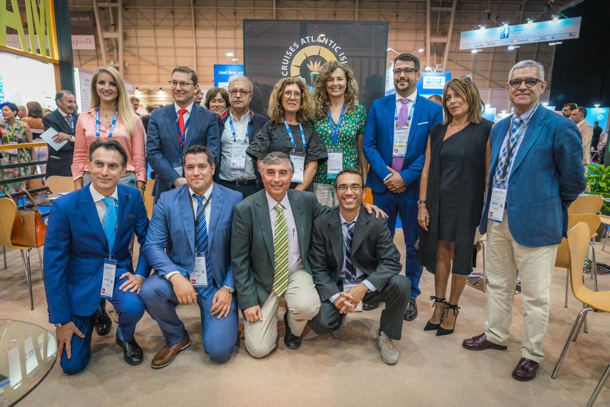 PortsSCTenerife's tweet photo. @PortsSCTenerife, presente en la visita institucional de la Presidenta de @PuertosEstado, Ornella Chacón al stand de “Cruises Atlantic Islands” en la "Seatrade Cruise Med 2018" #STCMed2018 #psw18, una de las principales ferias del sector #cruceros. #PortsofSpain #SpanishPorts https://t.co/P8gO02suHH