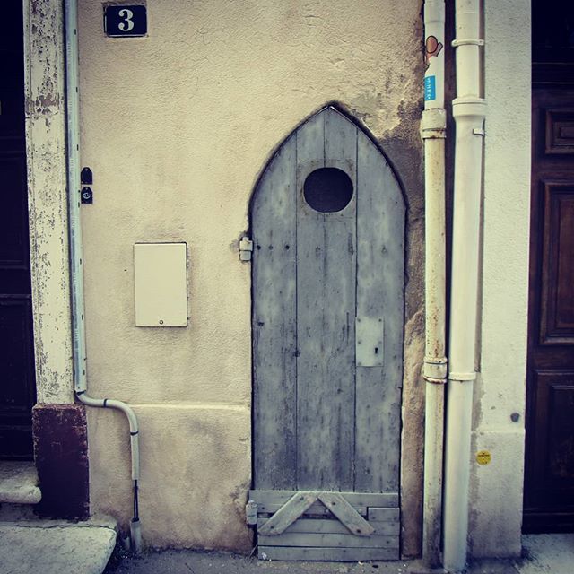NickVagus's tweet photo. ~ focus on Marseille ~
#architecture #_cotedazur #cityscape #igersmarseille #Marseille #arquitecturadetalles #streetphotography #urbex_world #citylimitless #streetview #urban_explore #urbanandstreet #cityview #citywalk #doorporn #urbanlandscape #photode… https://t.co/KEB3L9eqk0 https://t.co/68cAHsvCvv
