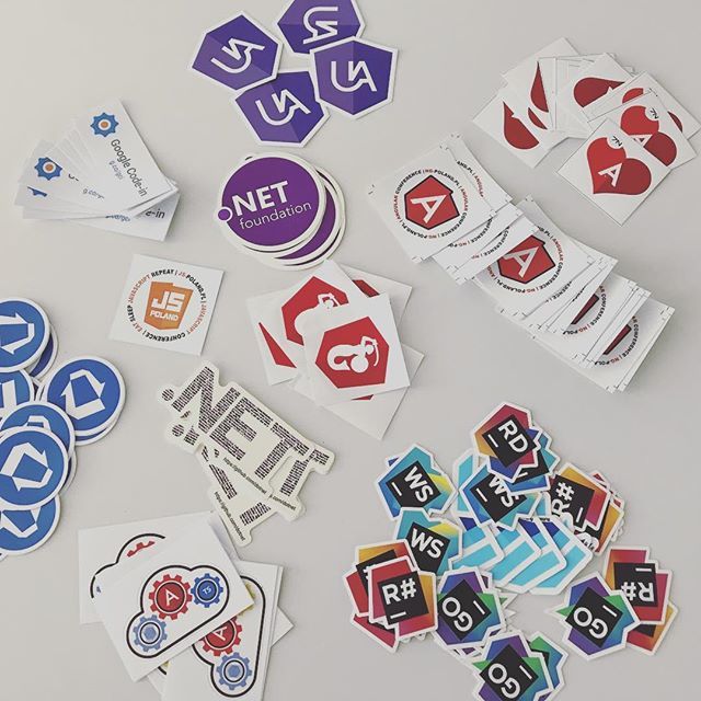 ngKalbarczyk's tweet image. #AngularWarsaw to już dzisiaj! Jak widać naklejki już są ;)