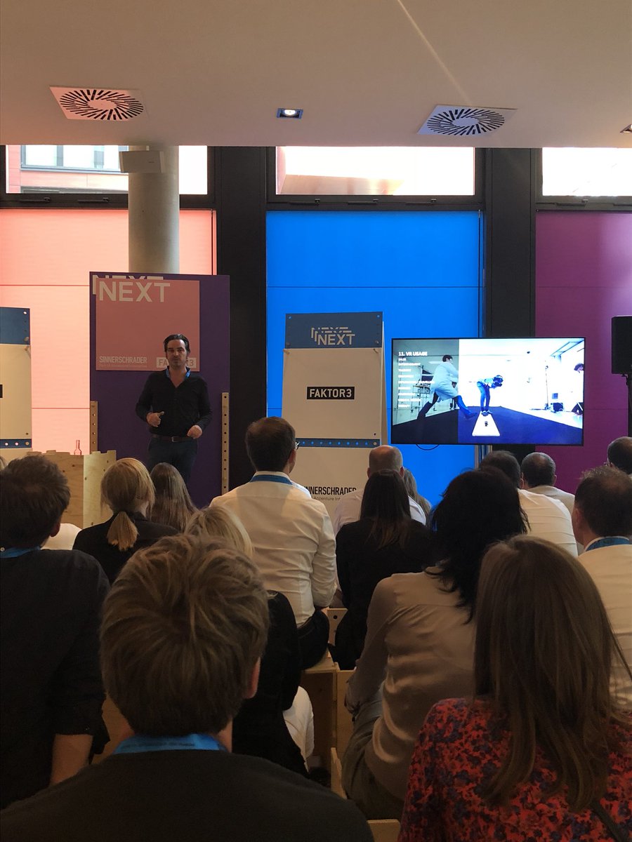 nina_schreibt's tweet photo. Creating the Virtual Future of Customer Experiences // fascinating usage of #VR technologies #FixDigital #tocreatereality #wow #next18 https://t.co/VjmsM6QlDk