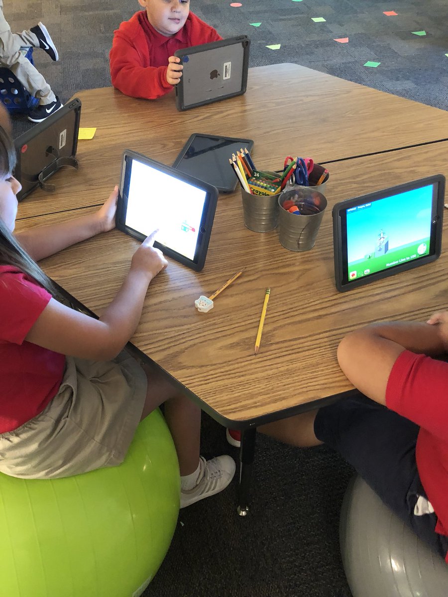 mrsmendozaFBE's tweet image. It’s an great day for some guided math! #CFBMath #FBEBestSchoolEver