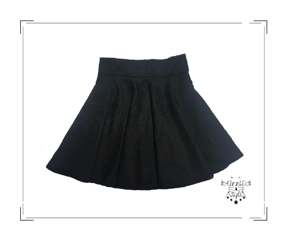 unniestylemnl's tweet photo. 👗Loona Favorite Tennis Skirt👗

-Available colors:
Blue
Black
White
-one size only

Price: P200

https://t.co/Kzb5GWsMgl https://t.co/wbynJLCy0a