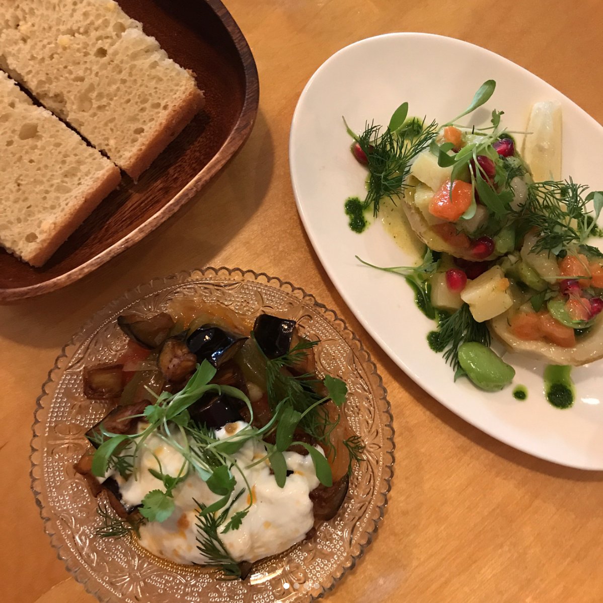 Lunch au Su aujourd'hui et demain, de 11h30 à 14h30. Vous venez? / Lunch at Su today and tomorrow from 11:30am to 2:30pm. Who's coming? {photo vylernerfrank / Instagram} #Montreal