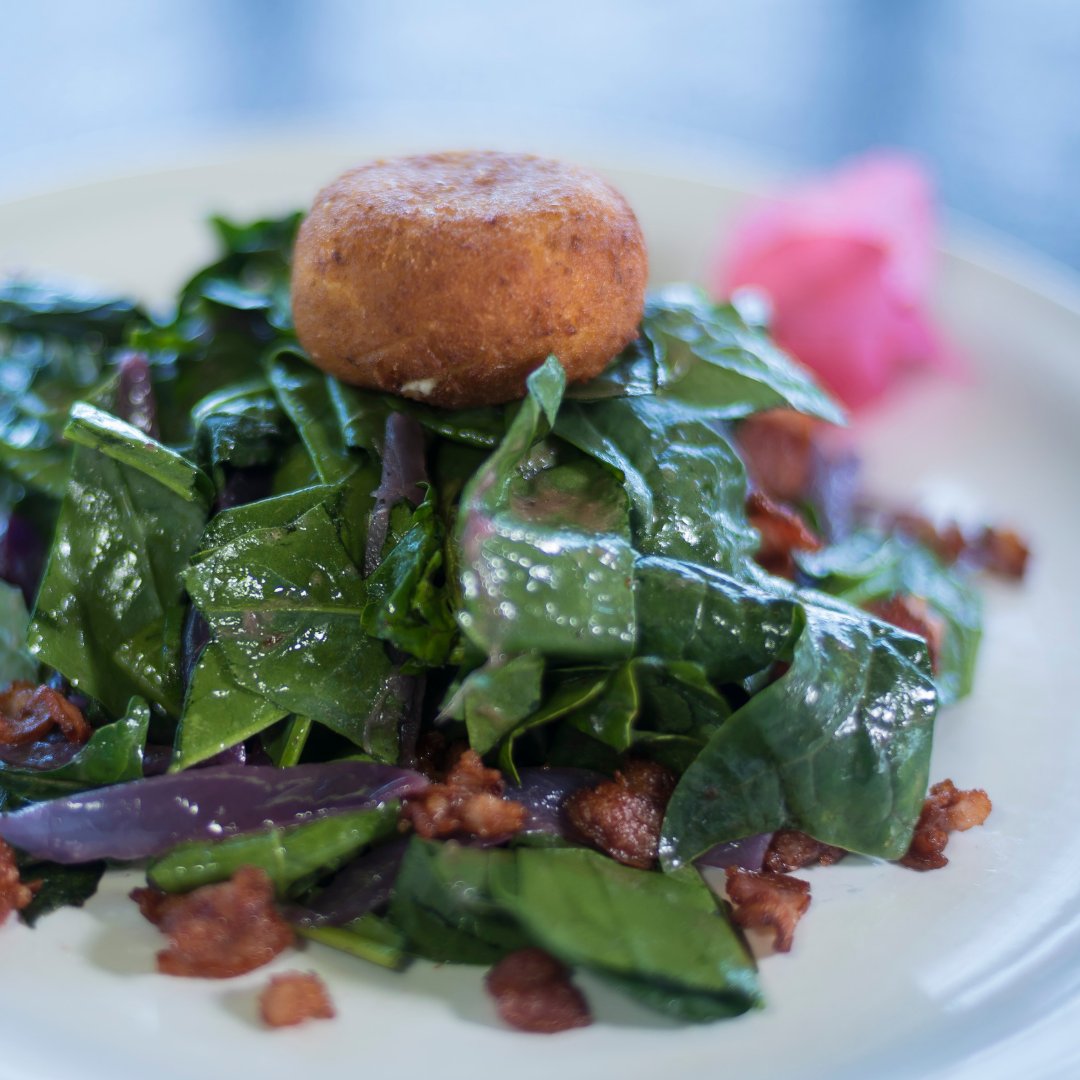 espadinpuerto's tweet photo. Nuestra ensalada espinaca con tocino y queso de cabra
#restauranteespadin #puertoescondido #villascarrizallilo #restaurante #mexico #mexicofood #dinnermenu #hellofresh #eatyourveggies #goodeats #yum #restaurante #buenprovecho #eats #localcuisine  #delicioso #antojo #craving https://t.co/6JYGeRwCZA