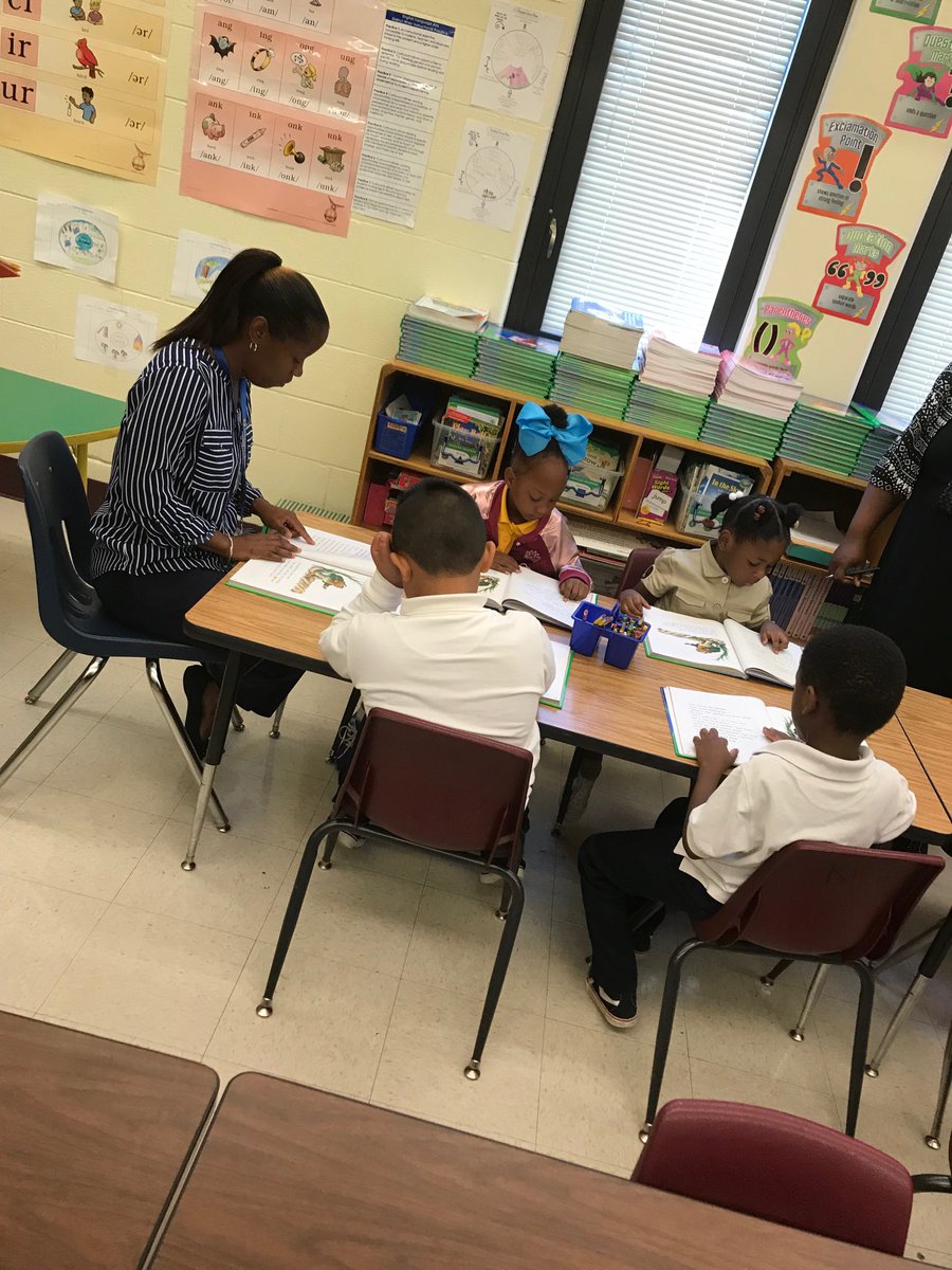 Qualyn McIntyre (@drqualynkm) on Twitter photo @RelayGSE/AUTR Resident engaging students in guided reading. 🚶♀️ out the learning! <a href="/APSHutchinson/">Hutchinson E. S.</a> @AssocSupBattle @RelayGSE/AUTR Resident engaging students in guided reading. 🚶♀️ out the learning! <a href="/APSHutchinson/">Hutchinson E. S.</a> @AssocSupBattle