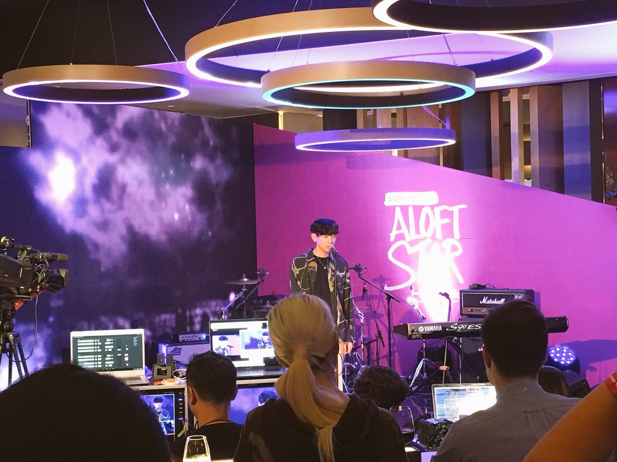 DailyTravelTips's tweet photo. First finalist at #ProjectAloftStar #AloftStarAsiain #Seoul home team advantage. This is Blah from South Korea @AloftHotels #travel #Thursdayvibes #music https://t.co/s3h6GRV4LZ