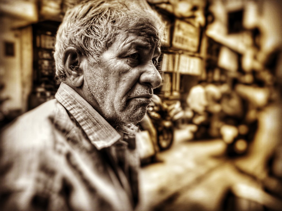 Respect To The 89 Years Of Experience.
#streetphotography #photography #mobilephotography #keepclicking #miphotography @XiaomiIndia