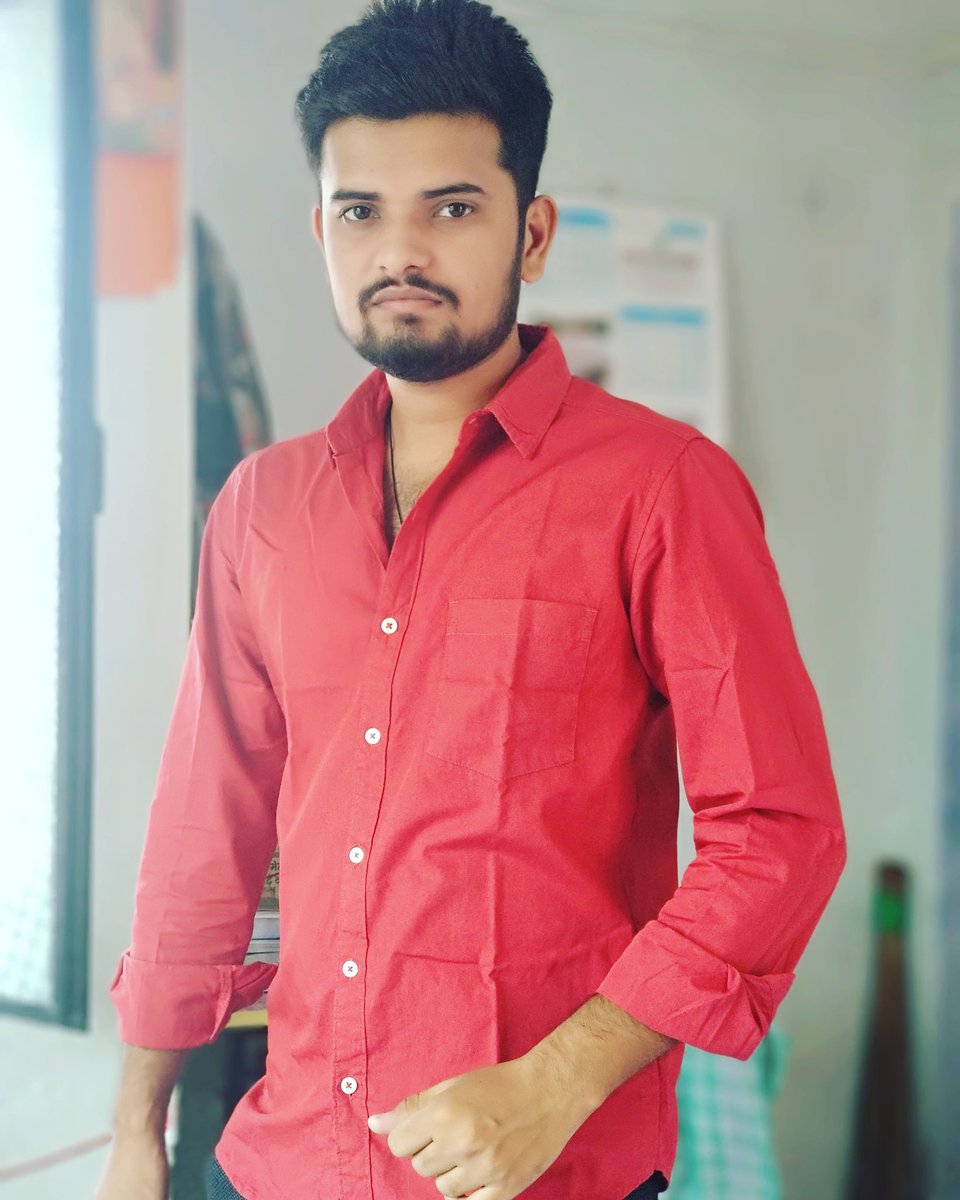 singhjay96's tweet photo. उसने कहा आपका.."#परिचय".... 
हमने कहा बस.."#पढ़ते"रहिये..
युहिं हो जायेगा..
#Gabaru
#HandSomeMunda https://t.co/OupGqfYM89