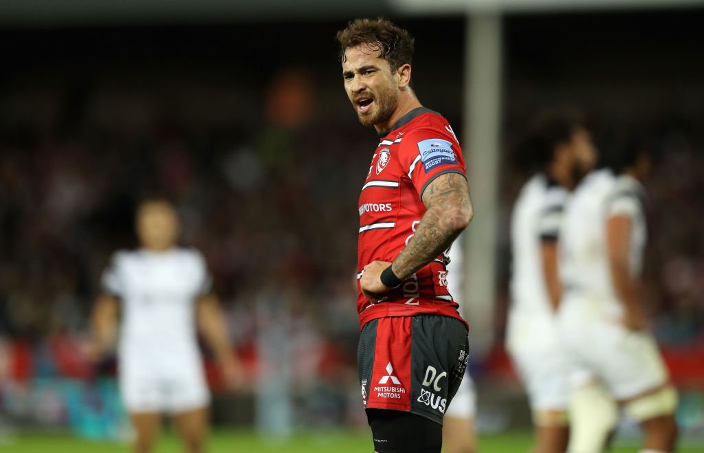 Danny Cipriani has been in great form so far this season.

But he's nowhere to be seen in the latest England squad.

Full story: bbc.in/2pmrumr