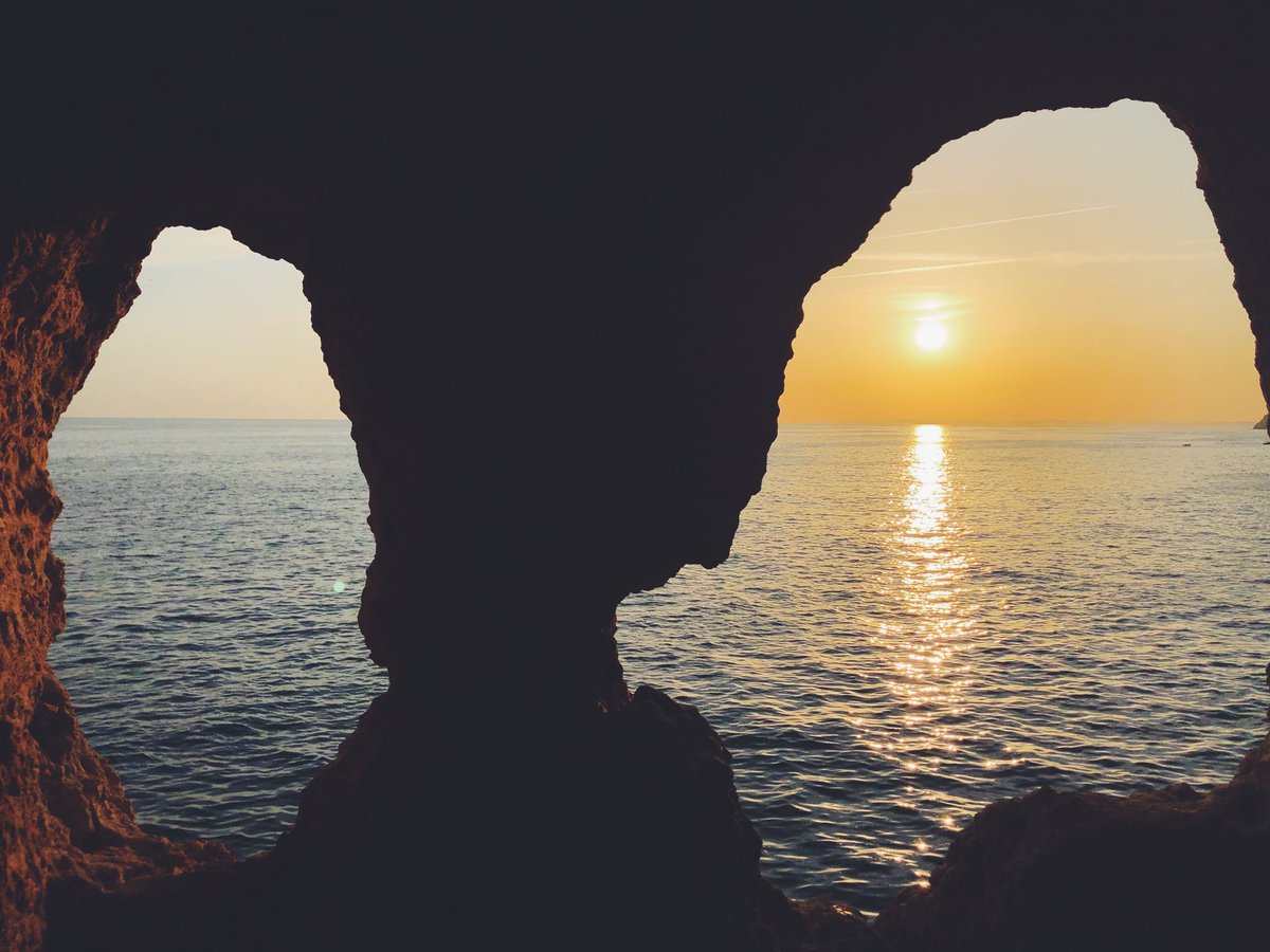 BeTugaTravel's tweet image. Incredible place in #Carvoeiro...