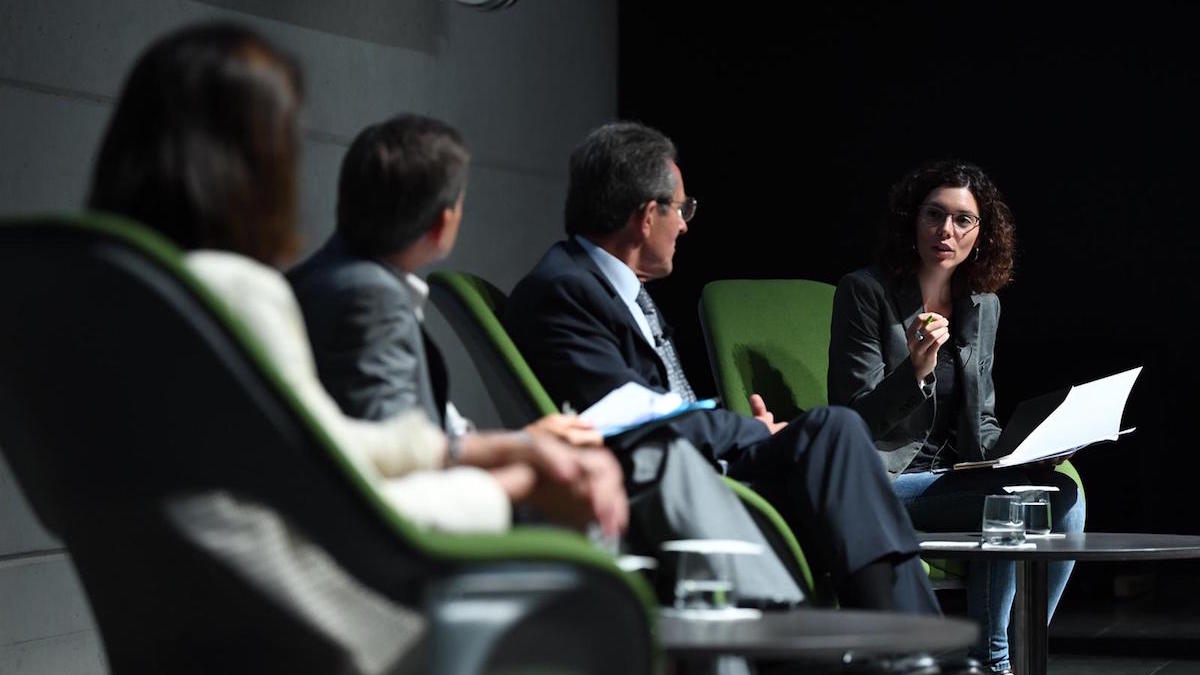 Esade's tweet photo. ¿Qué aportan los #ODS a una estrategia empresarial?
Hemos conocido la experiencia y los retos de @suezES, @caixabank, @iberdrola, @DKVSeguros & @MeliaHotelsInt en un acto de #ESADEsocial junto a @FundlaCaixa https://t.co/WvSOr0zQlO