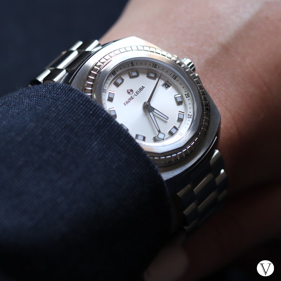 VERITIMEWATCHES's tweet image. The ladies #RaiderSeaBird from @favreleuba is the proof that aesthetic beauty and functionality are not mutually exclusive. That a feminine look can undoubtedly be strong, distinctive and sporty. #ladieswatch #FavreLeuba
veritime.london/product-catego…