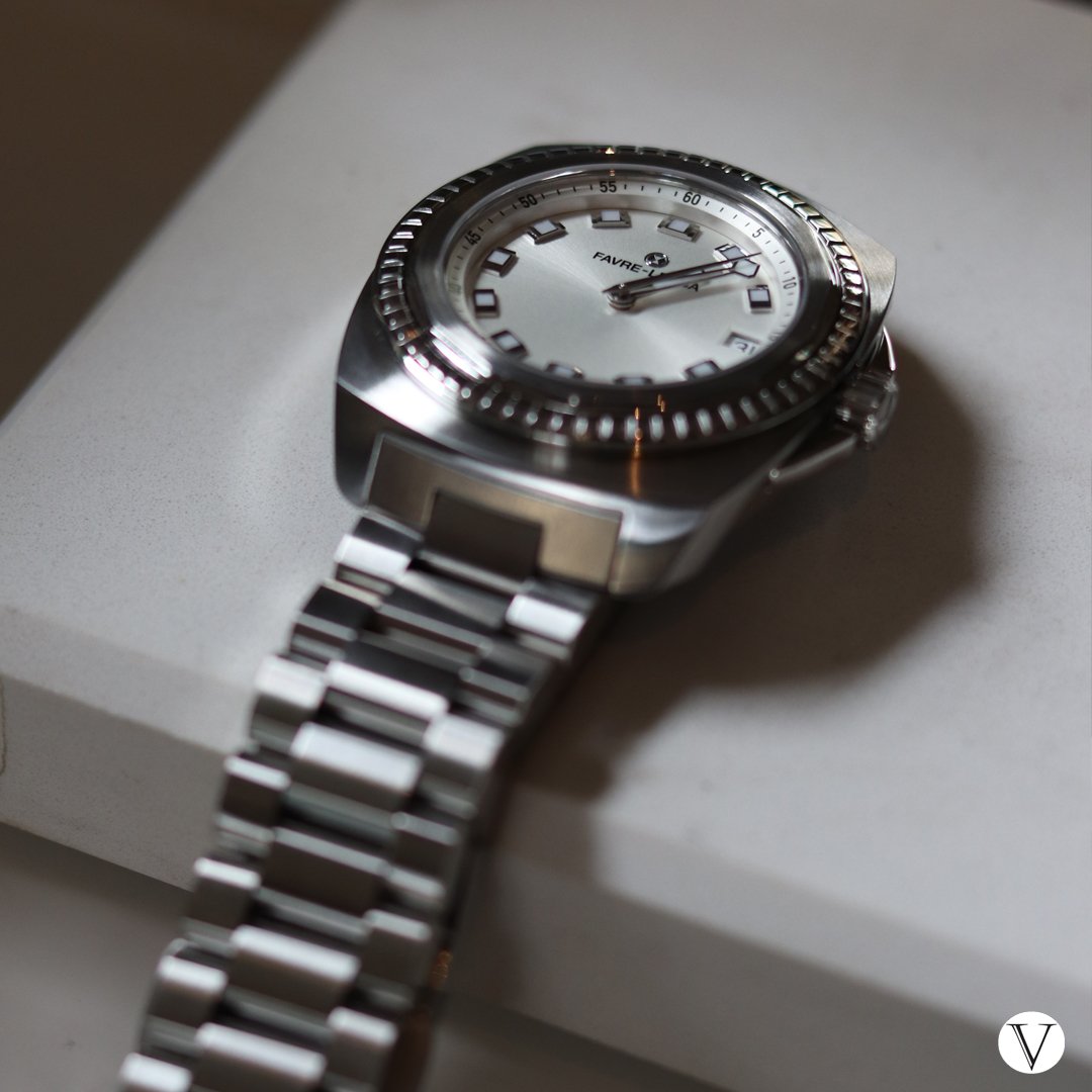 VERITIMEWATCHES's tweet image. The ladies #RaiderSeaBird from @favreleuba is the proof that aesthetic beauty and functionality are not mutually exclusive. That a feminine look can undoubtedly be strong, distinctive and sporty. #ladieswatch #FavreLeuba
veritime.london/product-catego…
