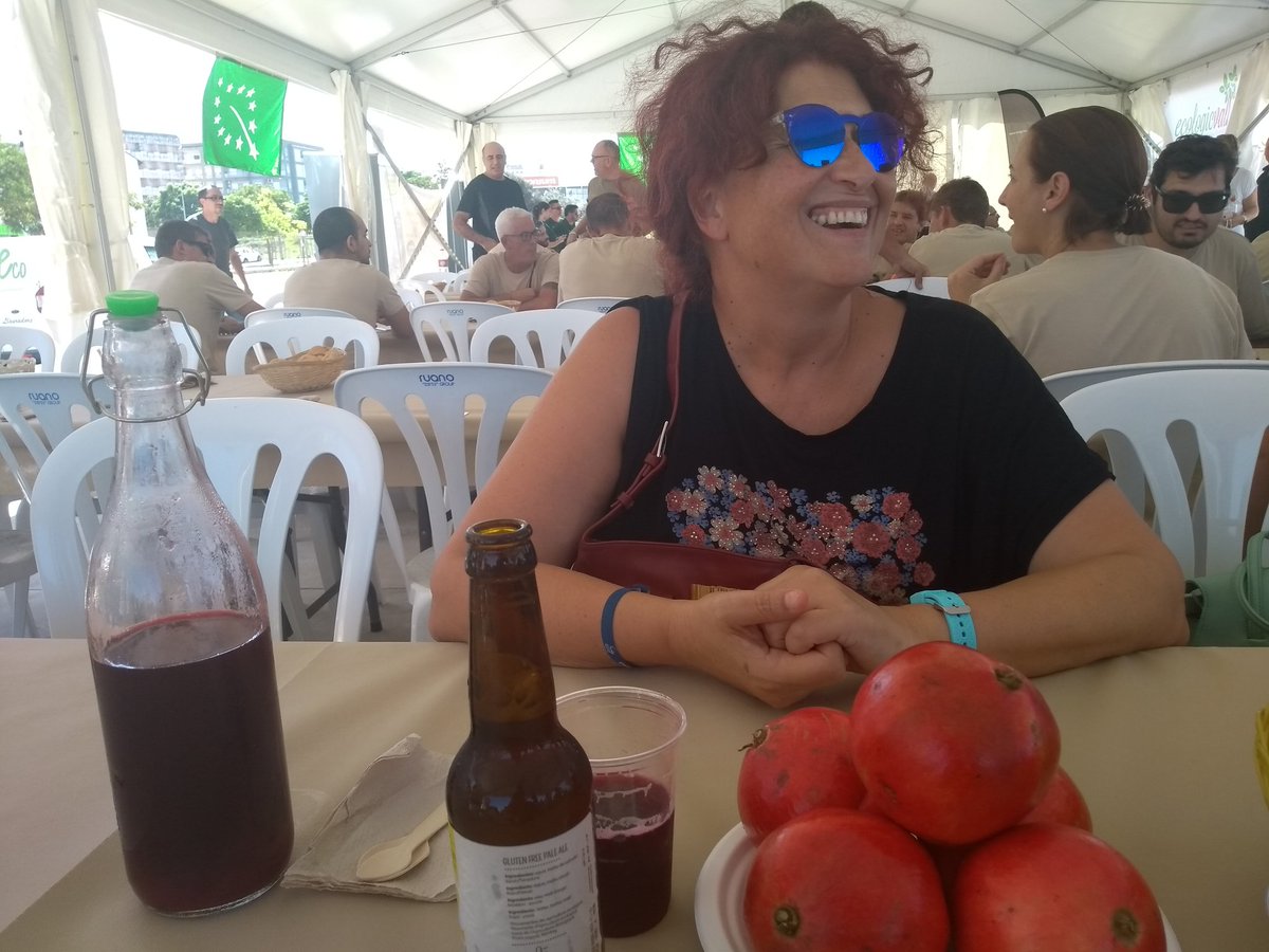 desdelafrontera's tweet photo. #WorldPaellaDay con #ecologicval .Zumo de Mangrana expectaciones y cerveza ecológica https://t.co/yP74AVDAEP