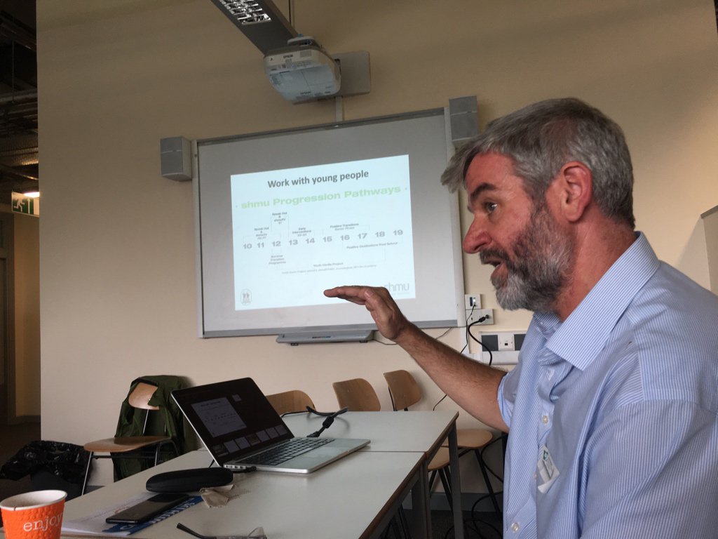 We’re having a great two days discussing employability training with Community radio stations &amp; developing action plans. Here’s Murray from <a href="/shmuORG/">shmu</a> detailing their programmes for young people.