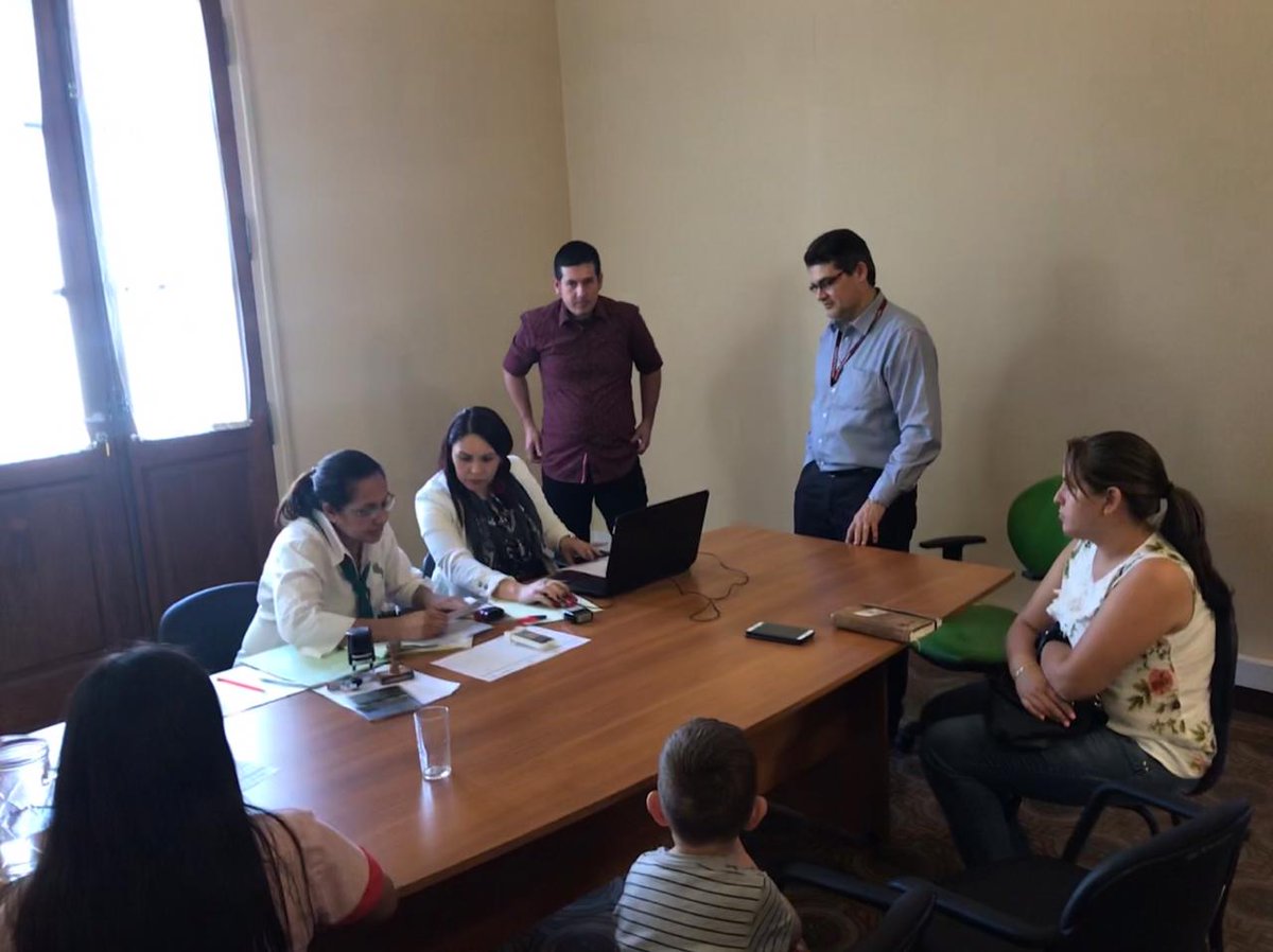 catastro_py's tweet photo. 📌 En el marco del convenio firmado con el Municipio de Maracaná, se estuvo realizando cambios de distritos masivos en la oficina de la Coordinación de Municipios de #CatastroPy
#CatastroMunicipios #HaciendaPy https://t.co/bdkqjBHoqZ