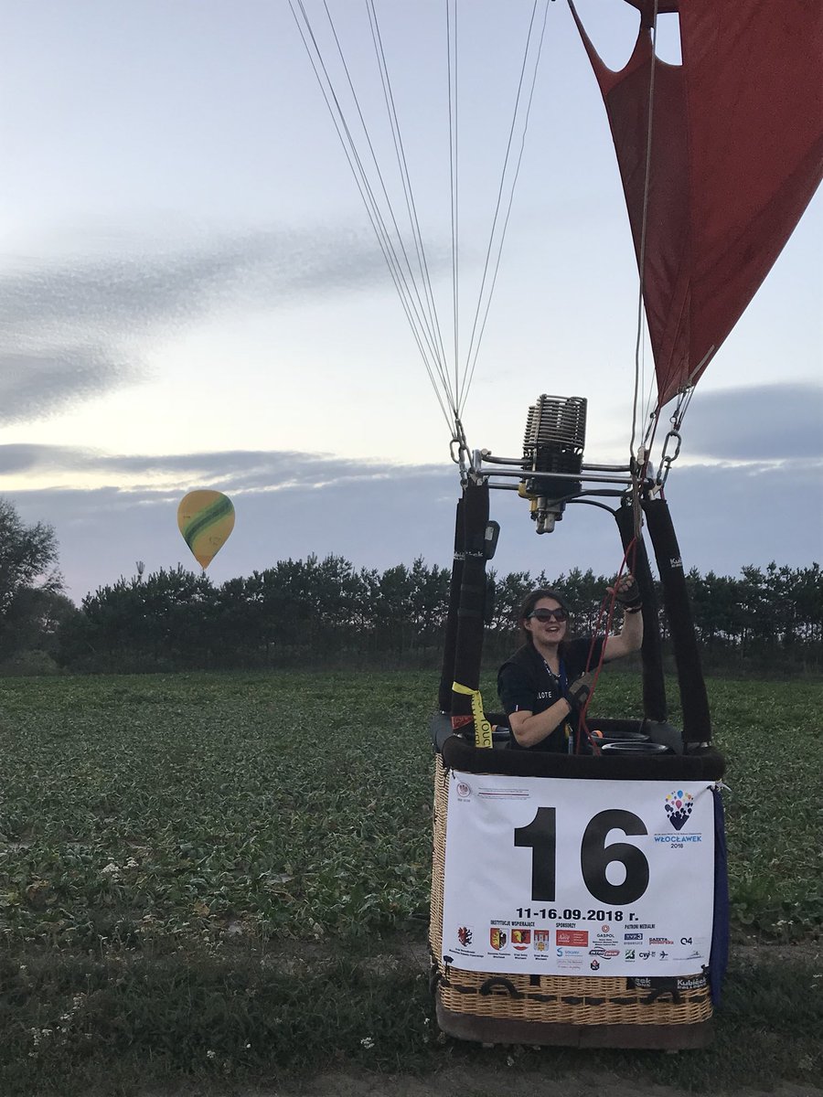 PilotePauline's tweet photo. Fière de cette Équipe de #France Junior de Montgolfière 🇫🇷🎈Nous avons tous représenté la France et nos régions respectives dans le plus grand anonymat ! J’espère qu’un jour notre sport sera reconnu 🙏#valeursdusport #EDFjunior @Sports_gouv @regiongrandest @MoselleCD57 @Alsace https://t.co/lHAk2bSziS