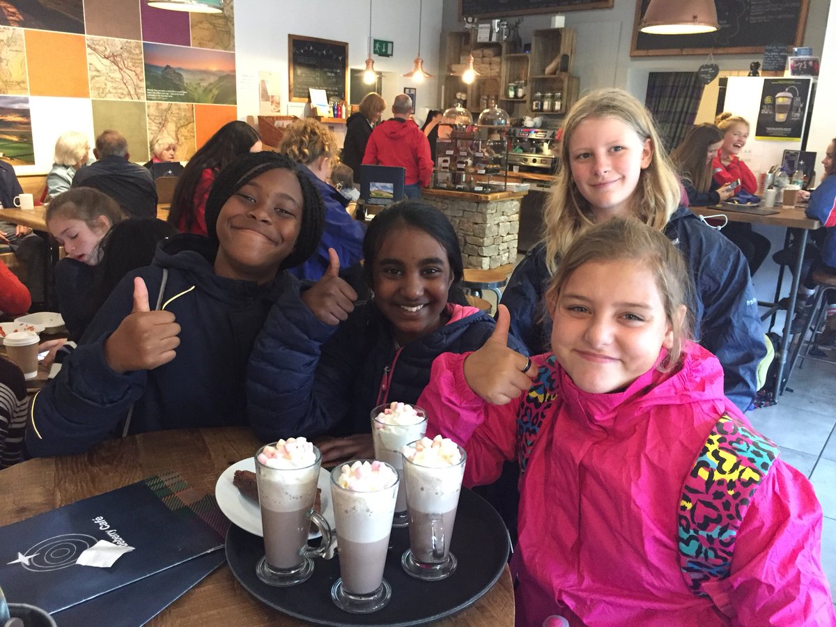 TheLaurelsSE19's tweet photo. Hot chocolate on a rainy day #happyness #nothingstopus #Year7 https://t.co/nYyvJREbHF