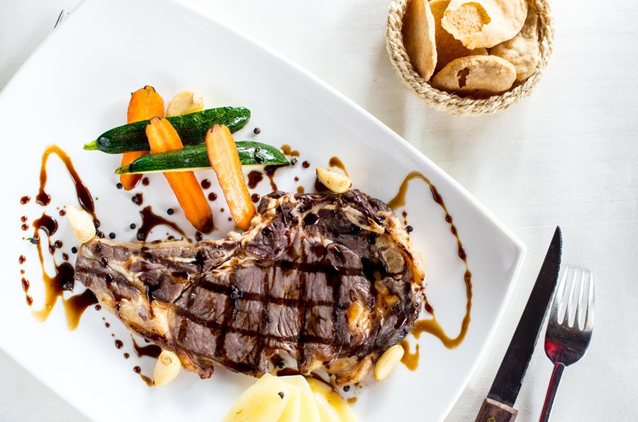 KeRelated's tweet photo. @Nairobisafariclub main restaurant;Safari was winner in the 2012 International Restaurant in a Hotel&2nd runners up in the Best Dessert at Chef Delight Award!Wouldn't you want to try this?
Book your table today via reservations@nairobisafariclub.com or call 0722208782
#hotelsKE https://t.co/xXyFAgMxS1