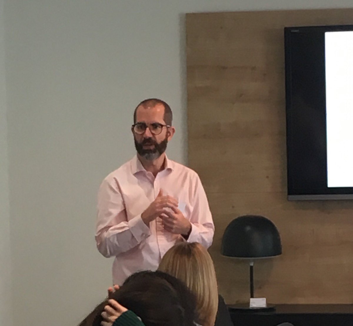 PiFonline's tweet photo. Tom Bishop from @AnthonyNolan speaking now on Communicating Complex Info #complexinfo https://t.co/TRJ471Qh2l