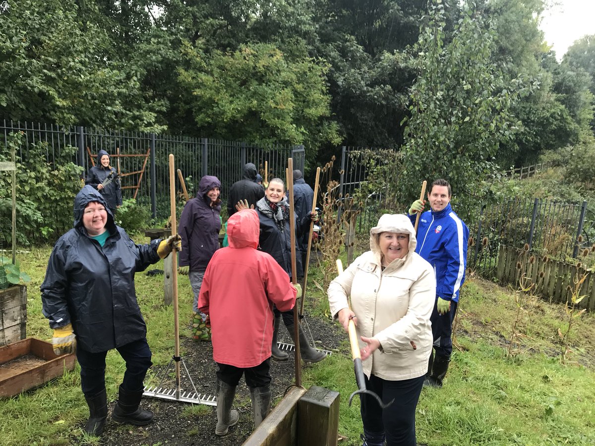 misterknight's tweet photo. Well that all happened suddenly!
We’re raking #SevenAcres in the rain with @Lancswildlife in #Bolton! 👍 https://t.co/NPHUNSkcXL