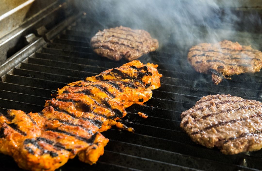 meathouselondon's tweet photo. We are obsessed with steak perfection. We infuse our premium beef in rich flavours using a combination of our signature ingredients and cook these over hot coal. 

#London #foodlover #delicious_steak #Thursday #bestplacetohangout #KingsCross 
#BEEF #beefsteaks https://t.co/REKsClXc2U