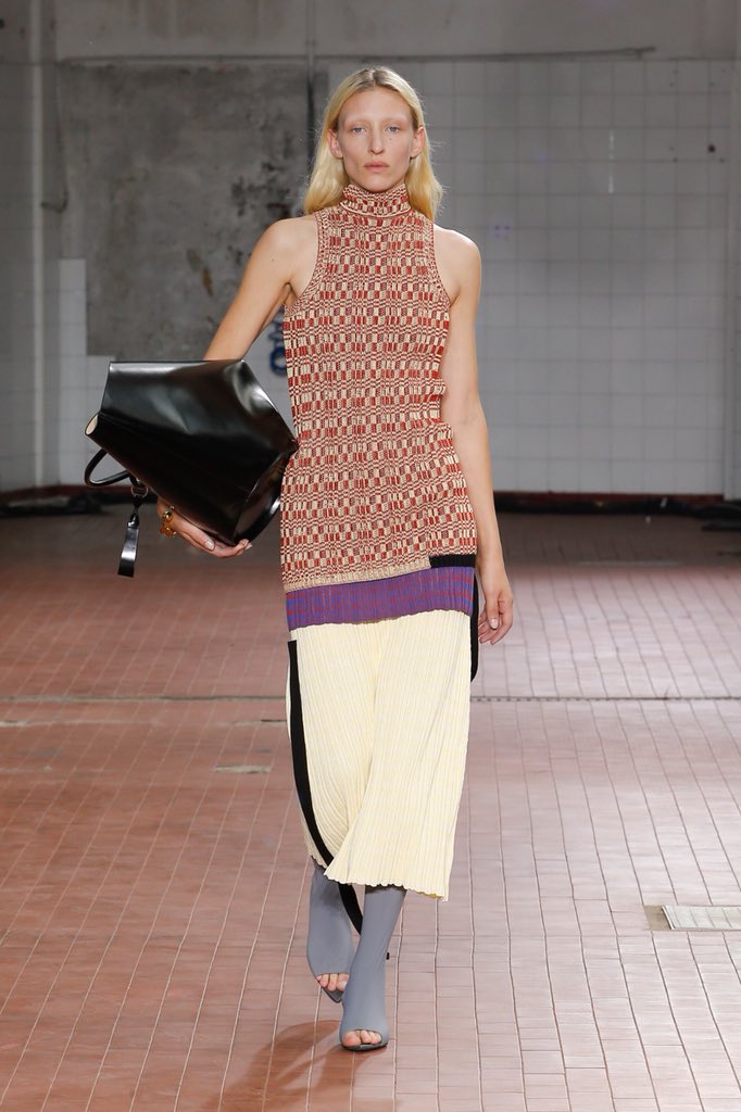 thestyledeskco's tweet image. #JilSander #MFW