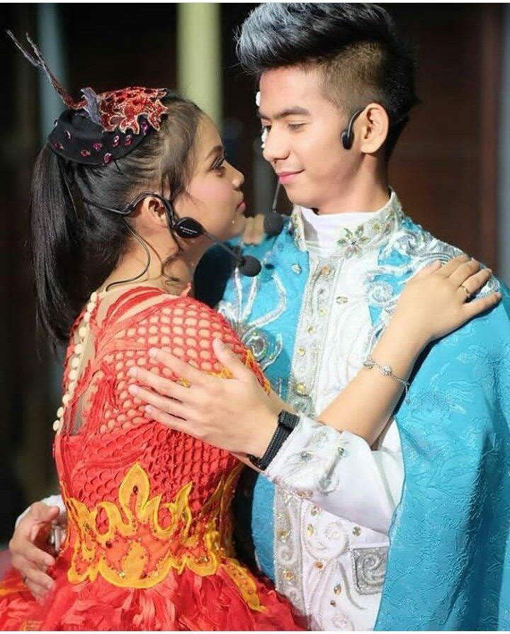 Rindu kalian yg dlu dhoput kuh <a href="/Da4_Putri01/">Putri Isnari DA4</a> <a href="/DA2_Ridho/">Ridho 2{R}</a> be strong my favorit couple  😘😘
#DhoputTetapDihati