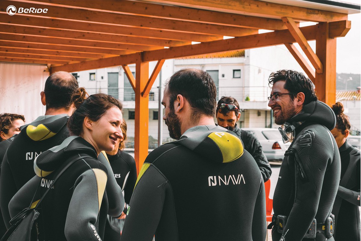 Getting Ready To Go #ScubaDiving. The Atmosphere There Is Very Good!
.
Secure Your Spot & Avoid Disappointment
=> #bookwithberide: beride.net/school/anthia-… 👌🏾
.
#beridememories #beride #anthiadiving #sesimbra #portugal
#scubadivingschool #divingcenter #diving #scubadivinggirl