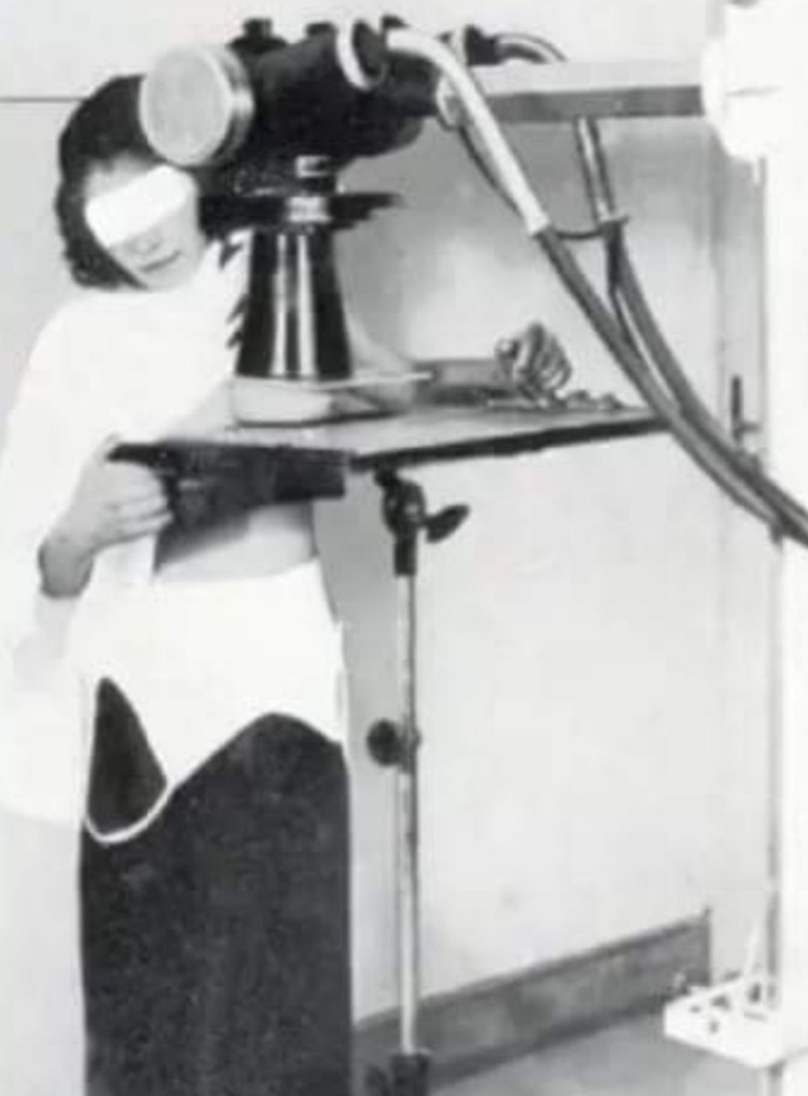 JavierPascualM3's tweet photo. Prototipo del primer mamografo Gross (1965) https://t.co/38B2kKWq5b