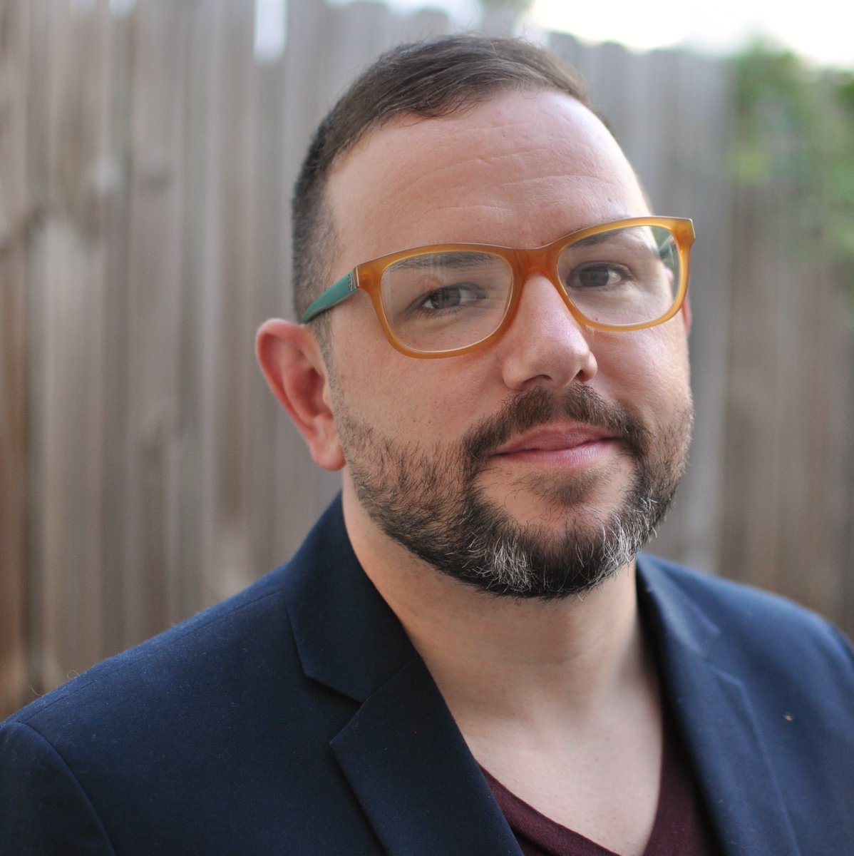 UBaltCAS's tweet image. UB alum &amp;amp; adjunct professor @AnthonyWMoll, MFA &apos;14, is receiving critical acclaim for his new memoir, &quot;Out of Step,&quot; a queer, anti-war, coming-of-age story. Learn more: bit.ly/2xzIARO. And be sure to check out Moll at @BmoreBookFest, Sept. 29. #ubalt #knowledgethatworks