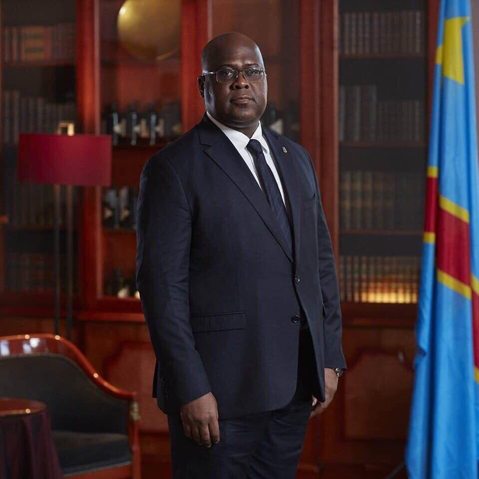 lexclusif_info's tweet photo. Qui est le boss entre les deux?
@fatshi13 ou l'autre? https://t.co/NkyCVM307M