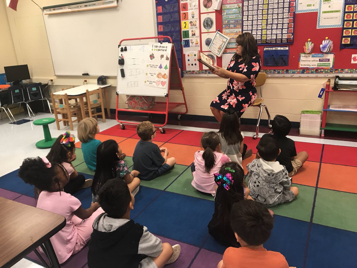 ms_cantu2's tweet photo. Shout out to Ms. Bundick @kimberly12jean For taking the time to read to my kinder kiddos! We loved it! #ThisisNorthside #Timberwilde https://t.co/SmImKGR8MN
