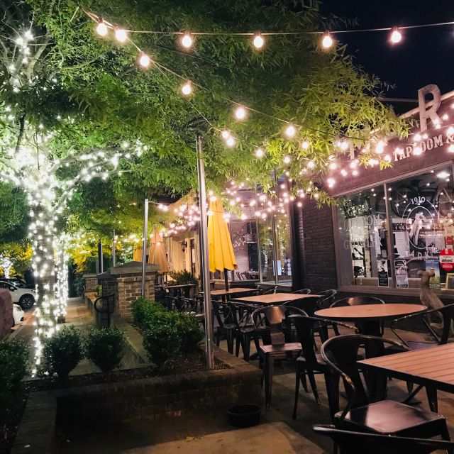 PrettyLilPints's tweet photo. Latest ep is up and out was a road trip to 1910 Public House in Lilburn, Georgia! Mickey's dad drinks a flight of beer and spills some tea. Listen here: https://t.co/OjDh1MCk47 https://t.co/CnJGktcJvp