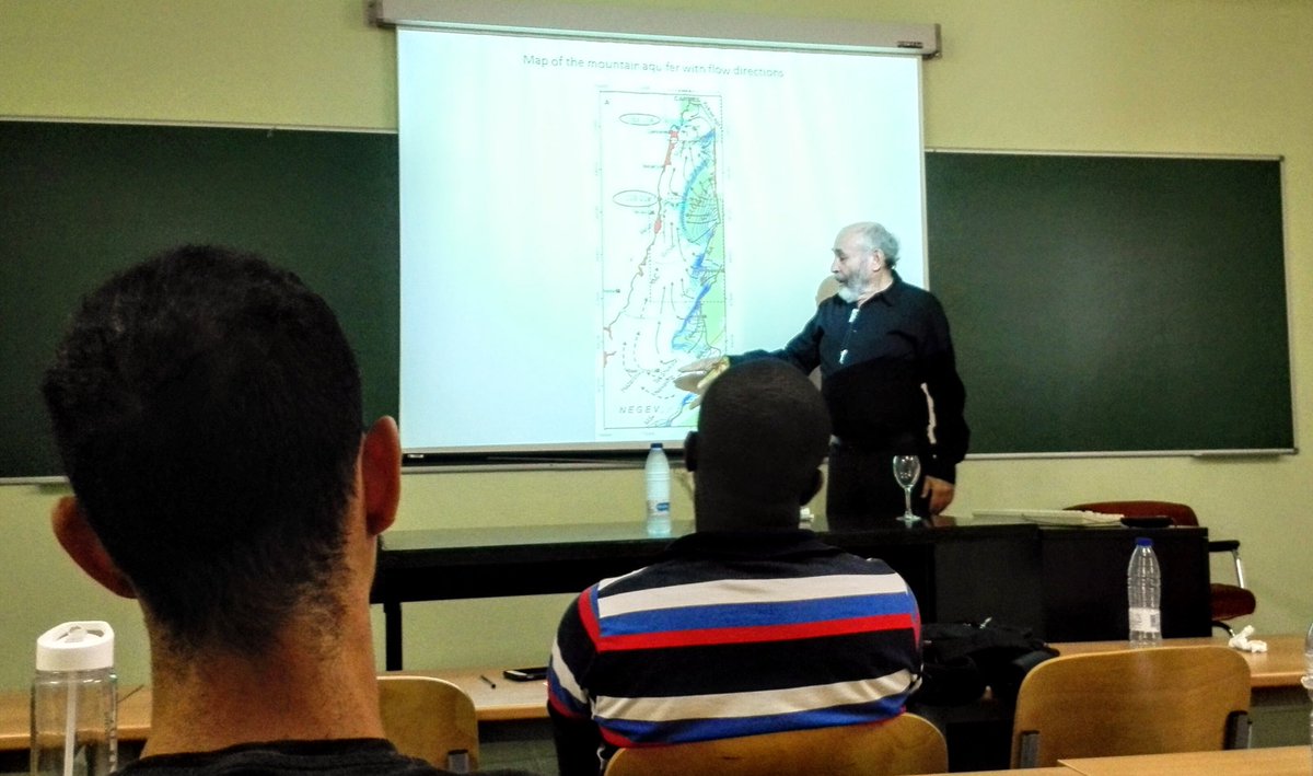 Salumafar's tweet image. Hoy seminarios  Inorganic Carbon Sequestration by Semi-Arid Forestation Prof. J. Kronfeld y Carbon isotopic studies in Hydrology in Israel Prof.  M. Moinester, Univ. de Tel Aviv seguidos por alumnado y profesorado de @ETSIIAAPalencia @YoungForesters y másteres #dataforest #medfor