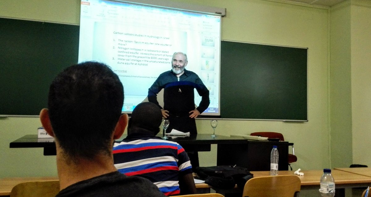 Salumafar's tweet image. Hoy seminarios  Inorganic Carbon Sequestration by Semi-Arid Forestation Prof. J. Kronfeld y Carbon isotopic studies in Hydrology in Israel Prof.  M. Moinester, Univ. de Tel Aviv seguidos por alumnado y profesorado de @ETSIIAAPalencia @YoungForesters y másteres #dataforest #medfor
