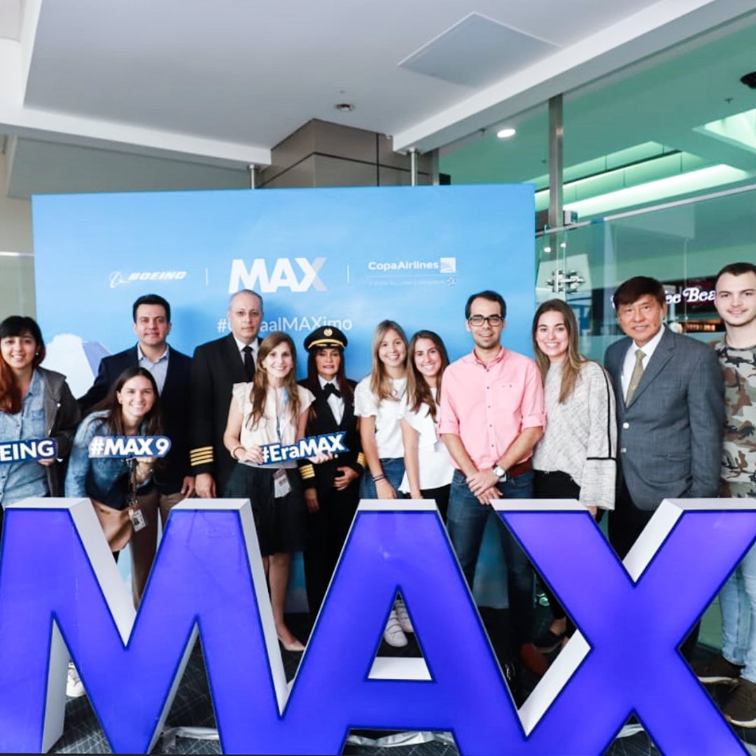 CopaAirlines's tweet photo. Nuestro equipo y pasajeros están listos para darle la bienvenida a la #EraMAX. Llegó la hora de disfrutar de la experiencia #CopaalMAXimo con nuestro #MAX9 rumbo a su primer destino ✈ https://t.co/p5LOWU74td