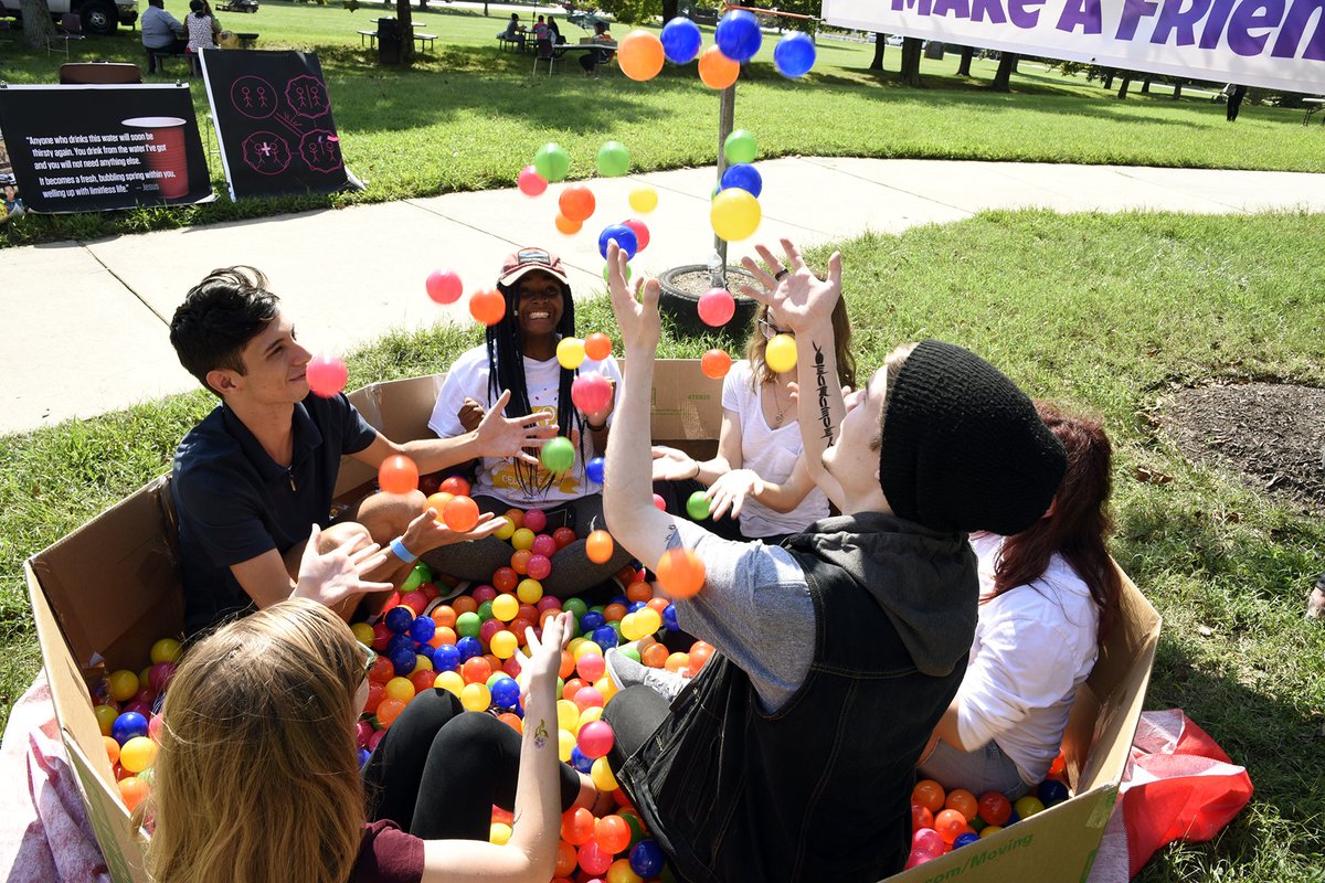 CSMHeadlines's tweet photo. The 2018 Fall Festival and CSM 60th birthday party at the Leonardtown Campus saw perfect weather for a great celebration of students, faculty and staff. Happy Birthday CSM #CSM60th https://t.co/nZ7Cc49wt5