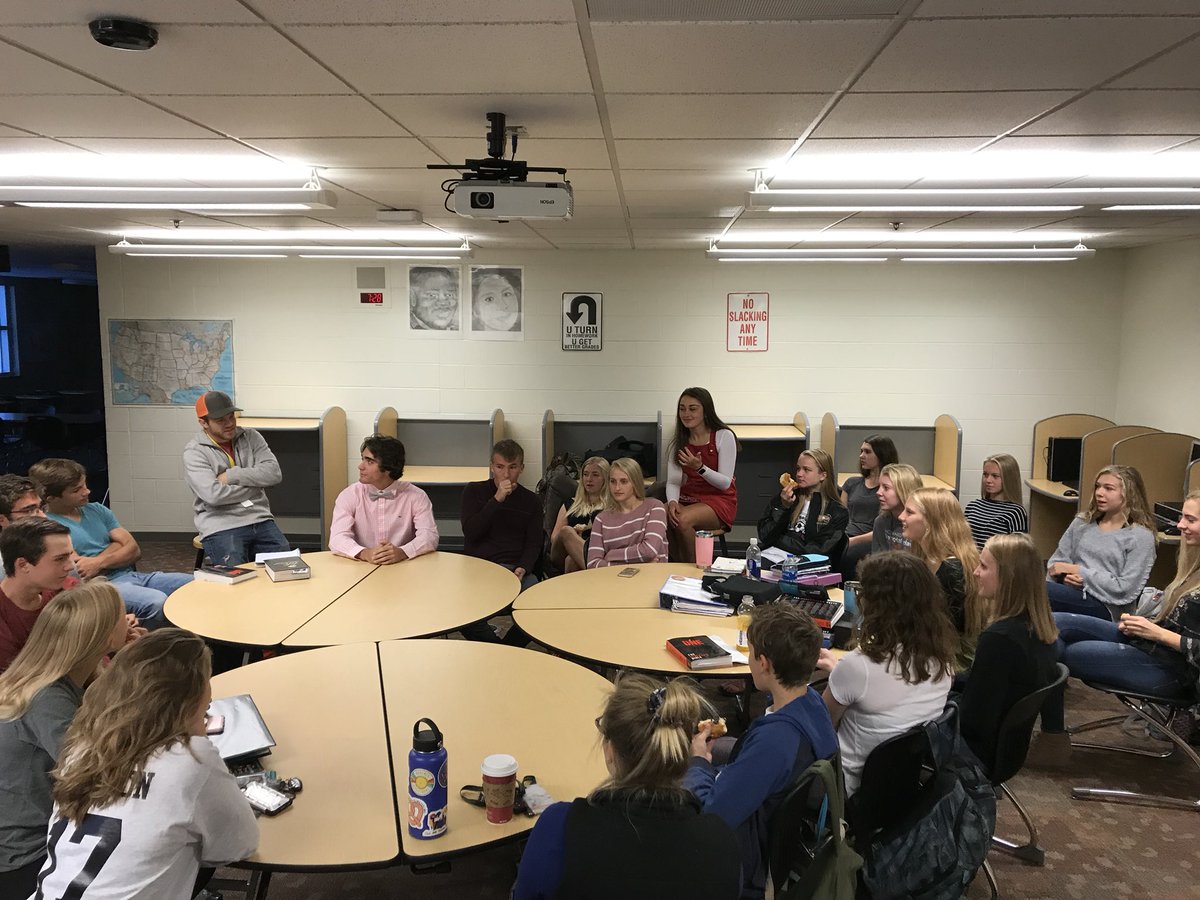 SoutheastNDFCA's tweet photo. S/O to Fargo Davies as they kicked off their FCA huddle this morning!! https://t.co/76xHrCwygV