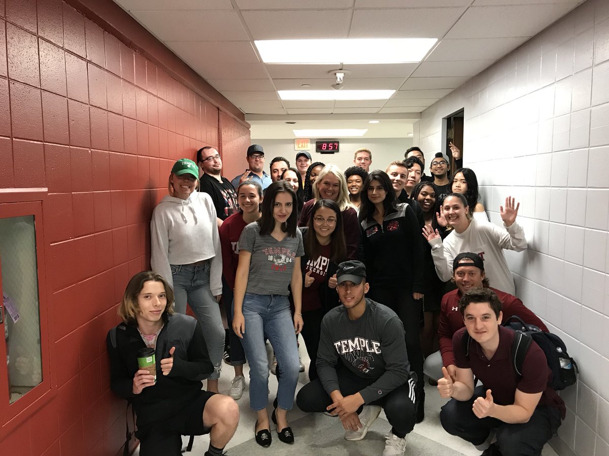 sl_lambert03's tweet image. Good morning Temple. 
It’s game day! 🏈🦉 Get your Cherry on 🍒 !  MKTG4501-way to represent!!! 
#ThursdayNightLights #FoxSpiritDay #Fox100