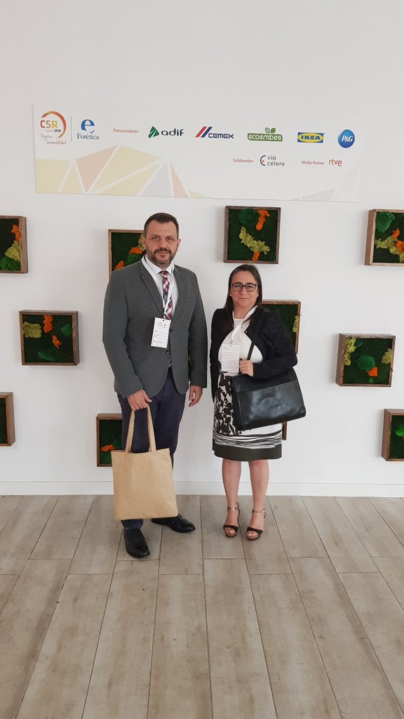 Jose_Maria_Toro's tweet photo. Magnífica jornada sobre sostenibilidad en #CSRSpain2018 y Asamblea Anual de @foretica . Enhorabuena por vuestro trabajo. Volvemos a Valencia con las pilas cargadas y llenos de ideas. @pblayahernandez https://t.co/1Unvc4z52S