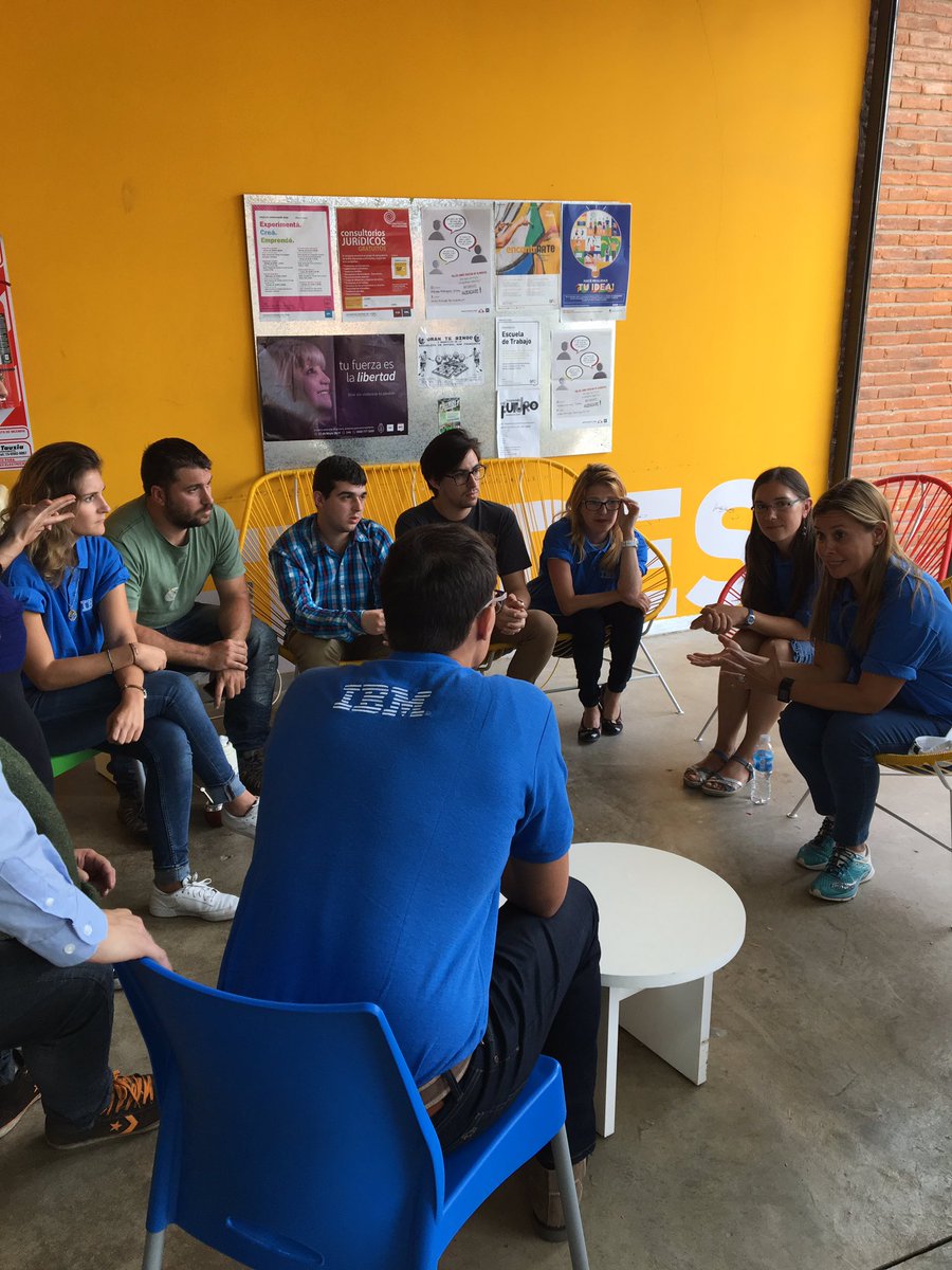 EcamSF's tweet photo. ▶️@SantaFeCiudad | Programa de capacitación de @IBM para jóvenes del #ÁreaMetropolitanaSantaFe en el edificio Nido de barrio Barranquitas. #Programa111mil https://t.co/vO64aFuPkh