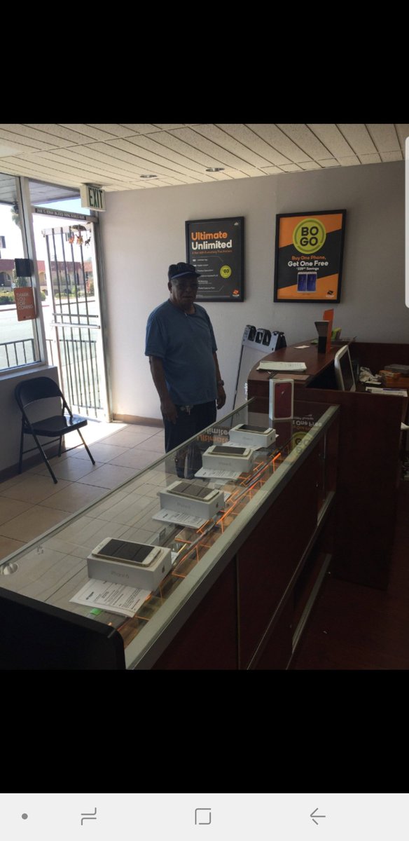 CGuzmanVIP's tweet image. Downey Wireless killing it this morning with 5 port in from Metro PCS and many more to come. @DaveBerginVIP @noreen_vip @Alicia_SPG @MichaelHarnVIP 
#viprocks #vipwireless